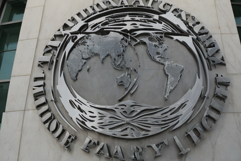 IMF Warns of High Risks for Pakistan’s Economy amid Political Instability and External Challenges